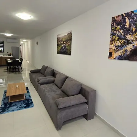 Apartment Valley 1 *