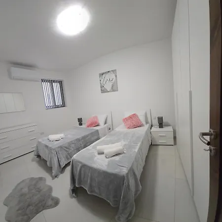 Valley 1 Apartment